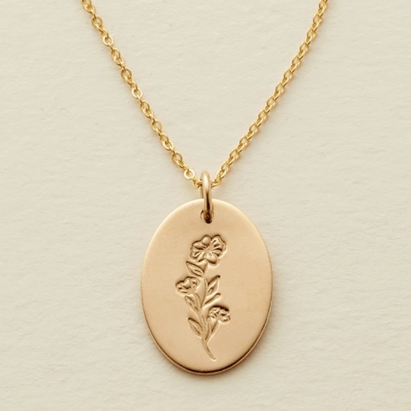 Bohemian Floral Family Minimalist Gold Necklace - Picture 10 of 16